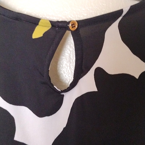 Worthington Abstract Patterned Sleeveless Blouse - Picture 3 of 8